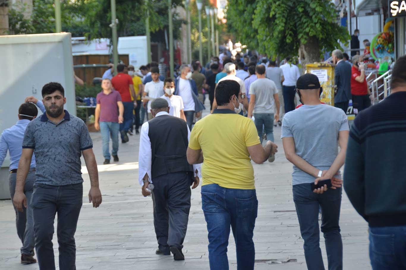 Tedbirlerin erken gevşetilmesi Siirt'te vaka sayılarında artışa neden oldu